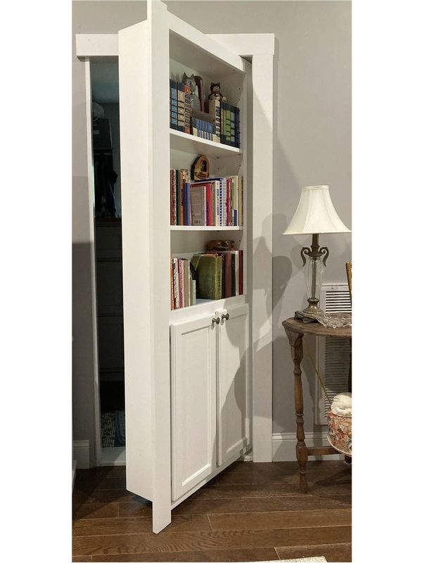 Single hidden bookcase door